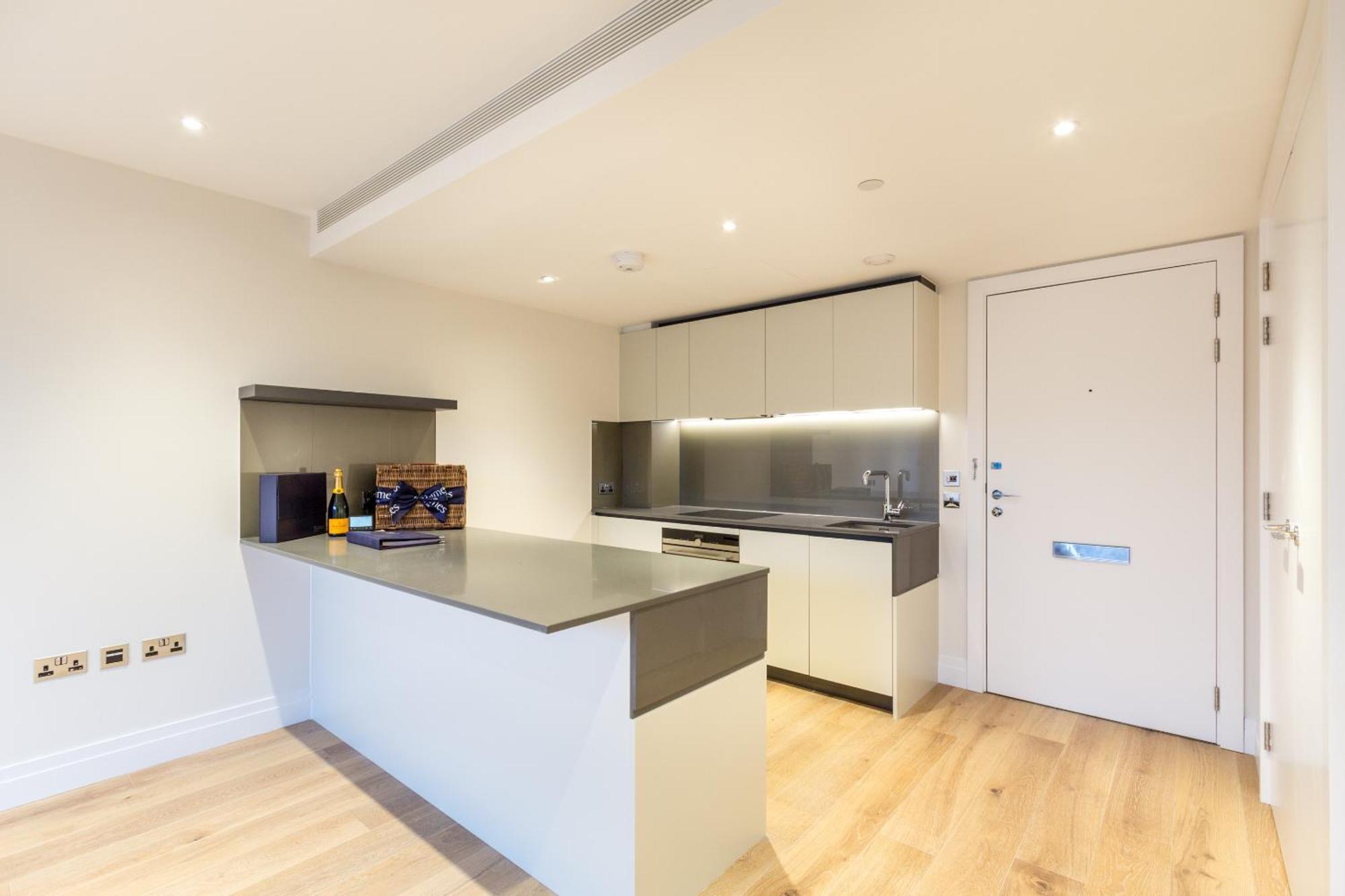 Studio Come 1 Bed Flat In Vauxhall Next To Battersea Лондон Экстерьер фото